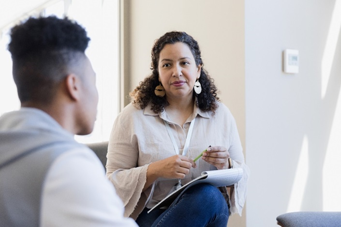 doctor and patient conversation thumb