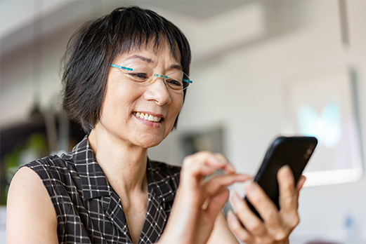 woman-using-gia-on-phone woman using gia on phone